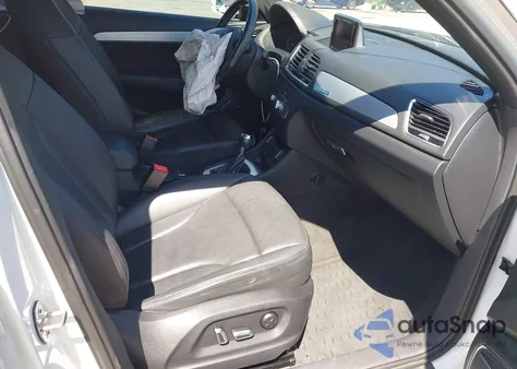 2018 Audi Q3 2.0T Premium/2.0T Sport Premium z USA, uszkodzony, nr VIN WA1JCCFS3JR028436